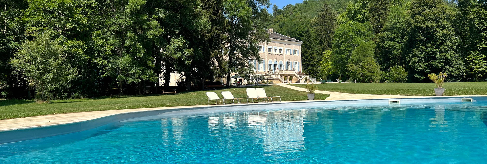 chateau-rhodes-top-_0003_Front Page Pool and Chateau